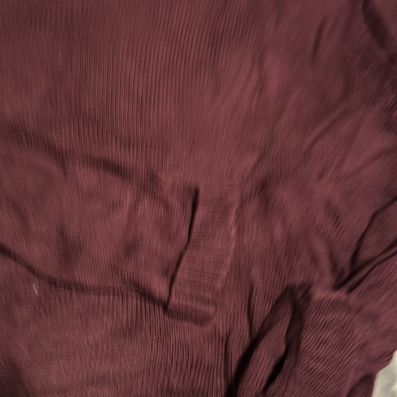 Garage light weight sweater - Picture 3 of 3